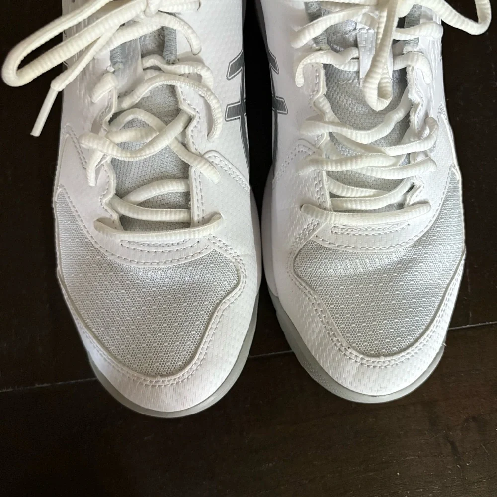 Asics White Athletic Shoes with Silver Logo